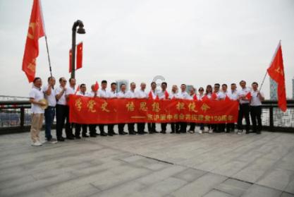朋友圈发旅游照片,男孩评论,提前去给我探路吗?怎么回复男生这句话怎么回复才好-专业有问必答平台